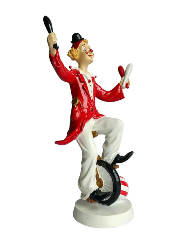 Juggling_Circus_Clown_Figurine