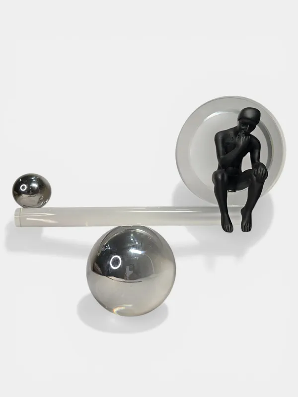 Balancing_Man