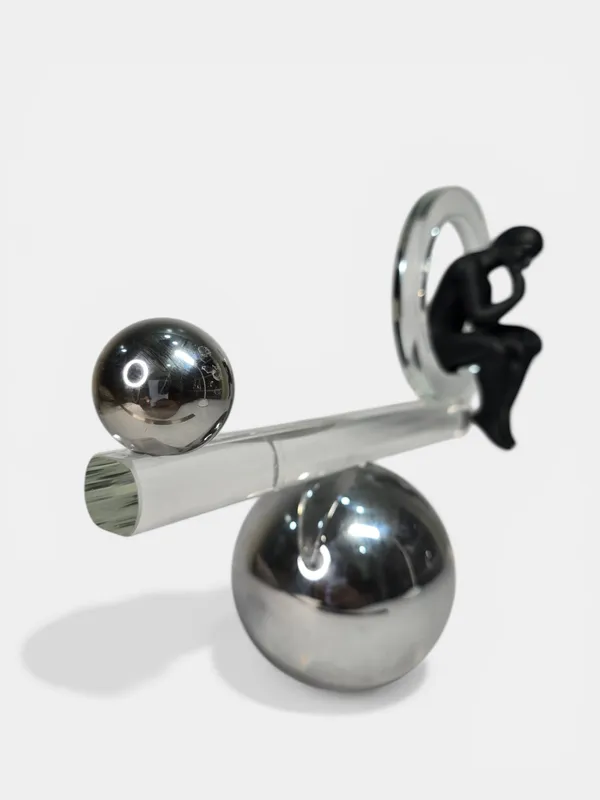 Balancing_Man