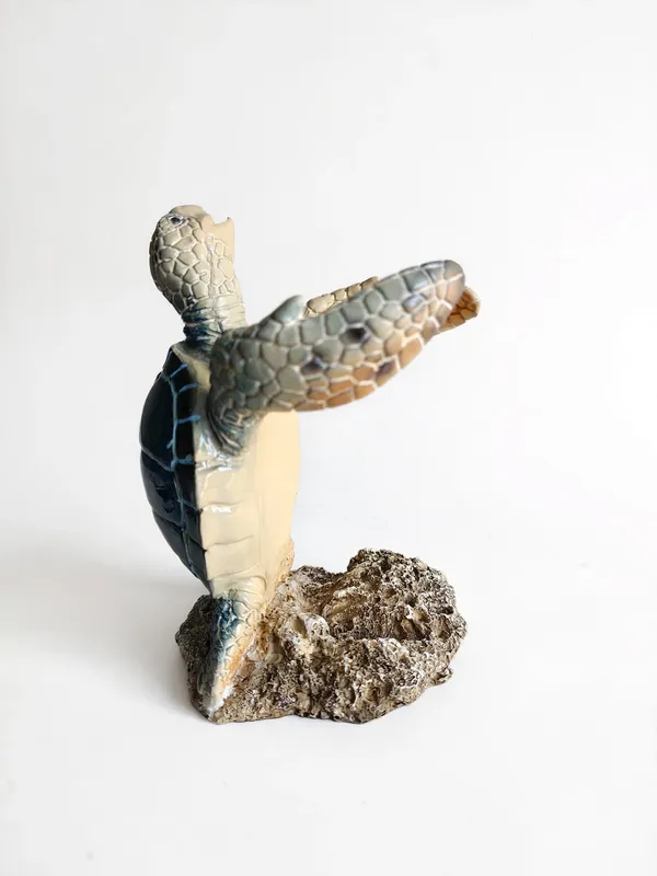 Deep_Blue_-_Majestic_Blue_Turtle_Bottle_Holder