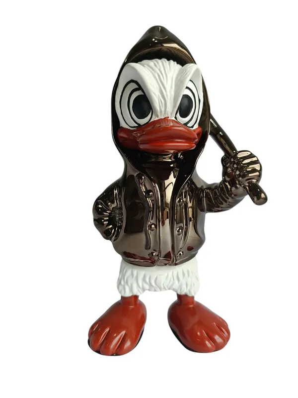 Donald_Duck_Table_Decor_Figurine_-_Metallic_Character_Sculpture