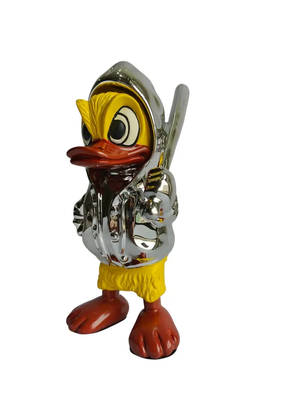 Donald_Duck_Table_Decor_Figurine_-_Metallic_Character_Sculpture