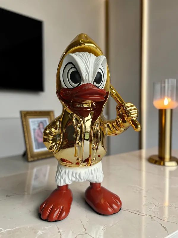 Donald_Duck_Table_Decor_Figurine_-_Metallic_Character_Sculpture