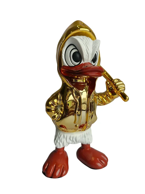 Donald_Duck_Table_Decor_Figurine_-_Metallic_Character_Sculpture