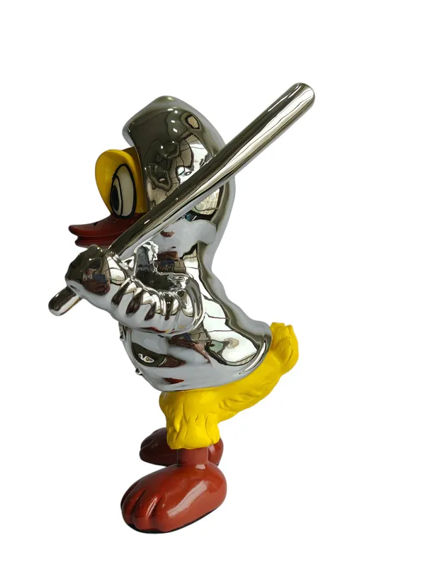 Donald_Duck_Table_Decor_Figurine_-_Metallic_Character_Sculpture