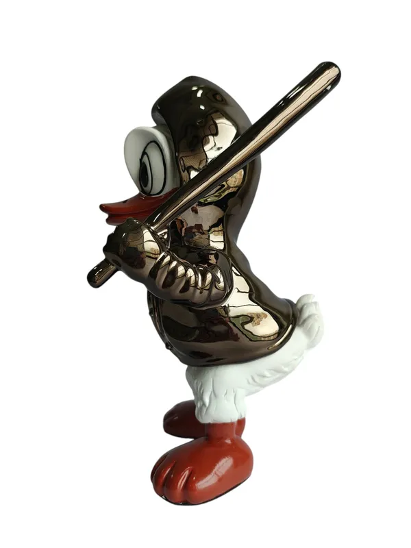 Donald_Duck_Table_Decor_Figurine_-_Metallic_Character_Sculpture