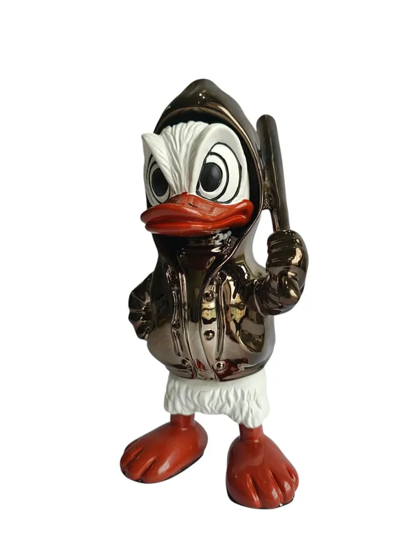 Donald_Duck_Table_Decor_Figurine_-_Metallic_Character_Sculpture