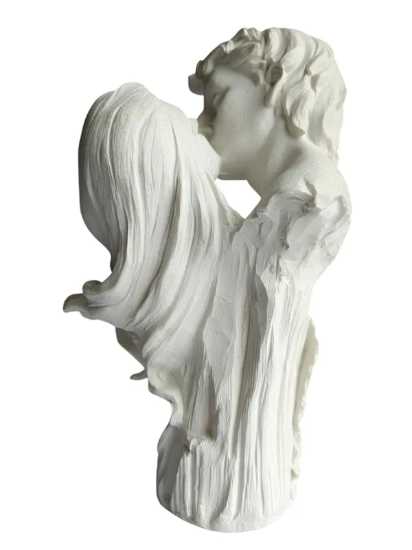 Eternal_Love_Kissing_Couple_Bust_Showpiece_-_Romantic_Couple_Statue