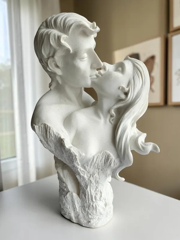 Eternal_Love_Kissing_Couple_Bust_Showpiece_-_Romantic_Couple_Statue