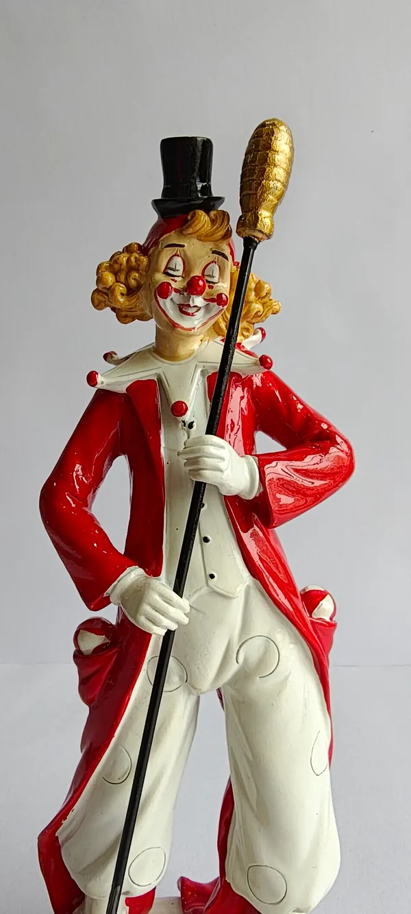 Clown_with_Mic