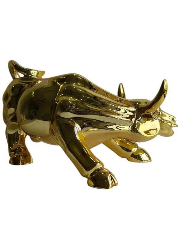 Golden_Charging_Bull_Statue_-_Luxury_Table_Showpiece