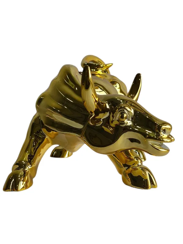 Golden_Charging_Bull_Statue_-_Luxury_Table_Showpiece