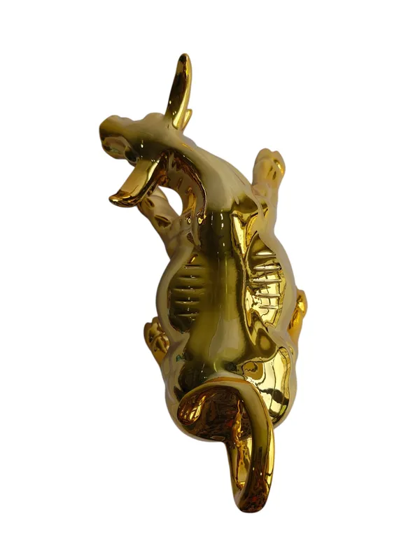 Golden_Charging_Bull_Statue_-_Luxury_Table_Showpiece