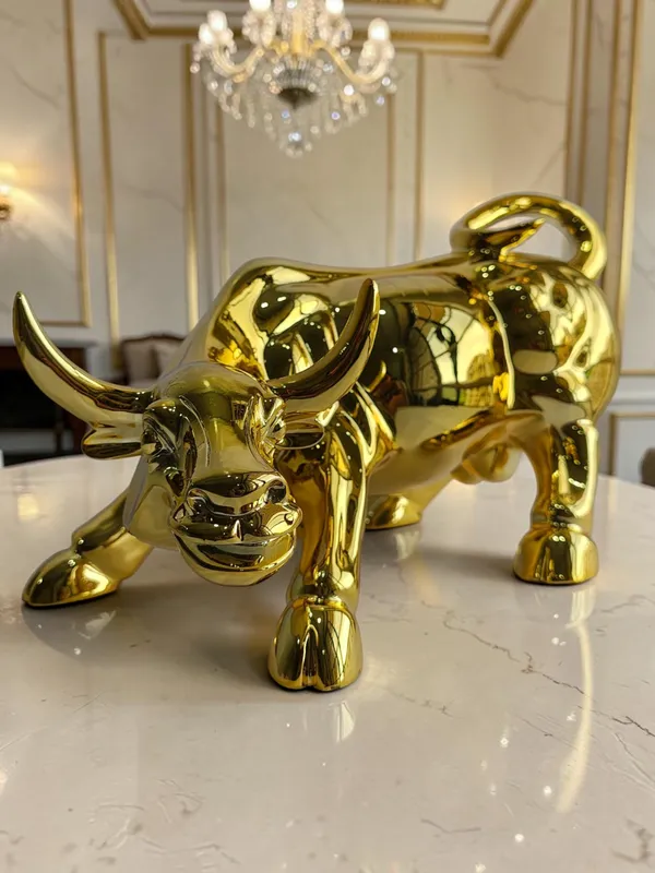 Golden_Charging_Bull_Statue_-_Luxury_Table_Showpiece