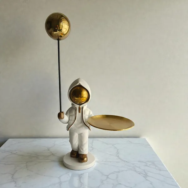 Astronaut_Platter__With_Balloon