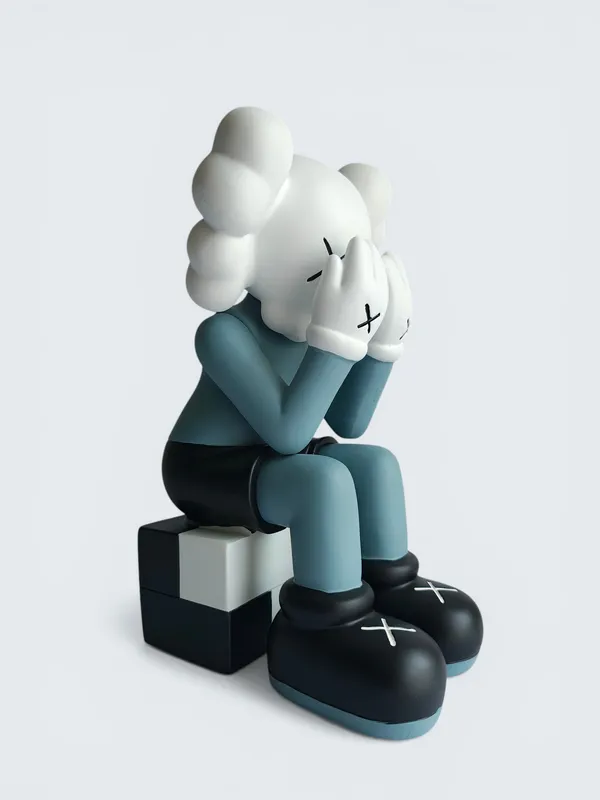 KAWS-Inspired_Companion_Figure_-_Passing_Through_Face_Cover