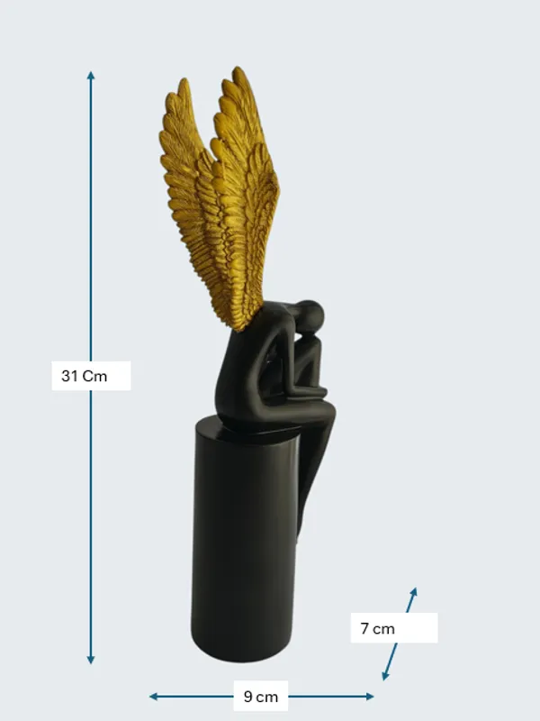 Angel_With_Golden_Wings
