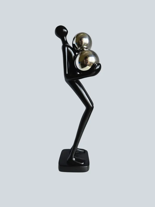 Black_Three_Ball_Figure