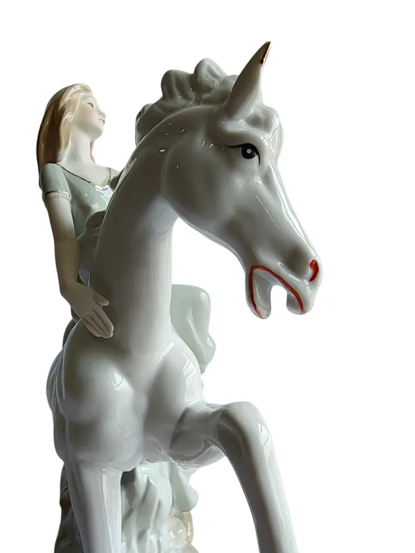 Lady_Riding_White_Horse_Showpiece_-_Victorian_Porcelain_Princess_Figurine