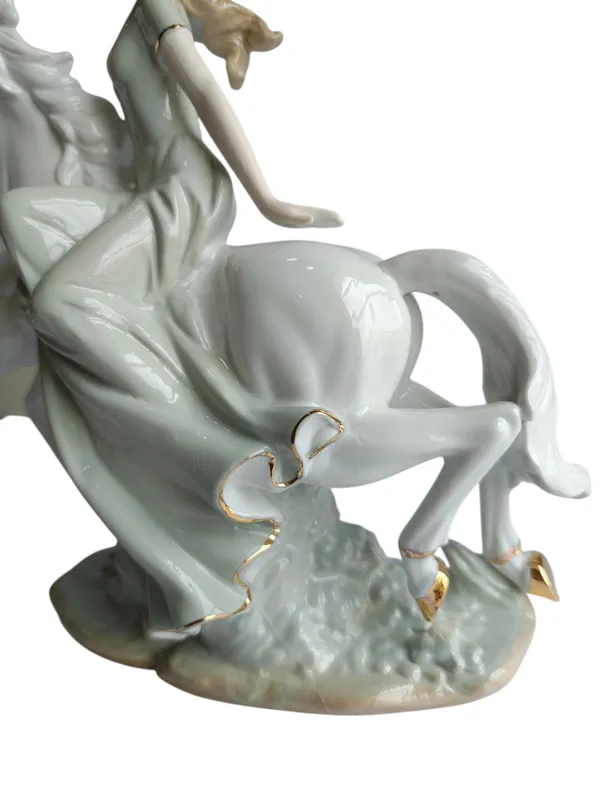 Lady_Riding_White_Horse_Showpiece_-_Victorian_Porcelain_Princess_Figurine