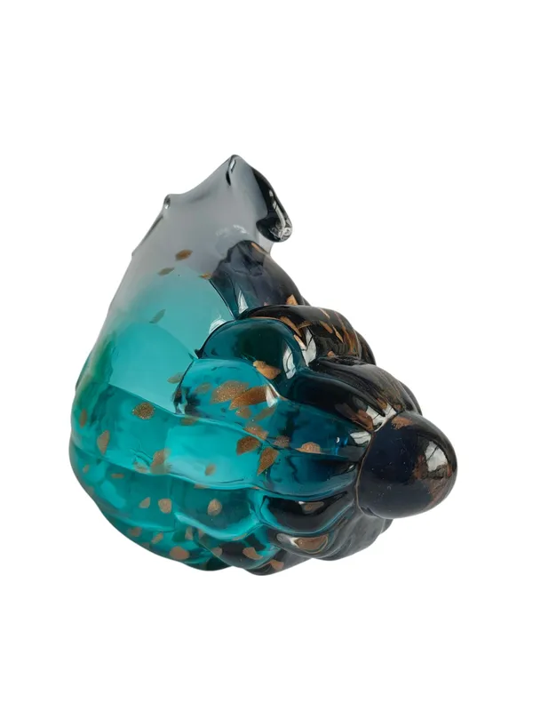 Luxury_Aqua_Blue_Conch_Shell_Showpiece_-_Hand_Blown_Glass_with_Gold_Flakes