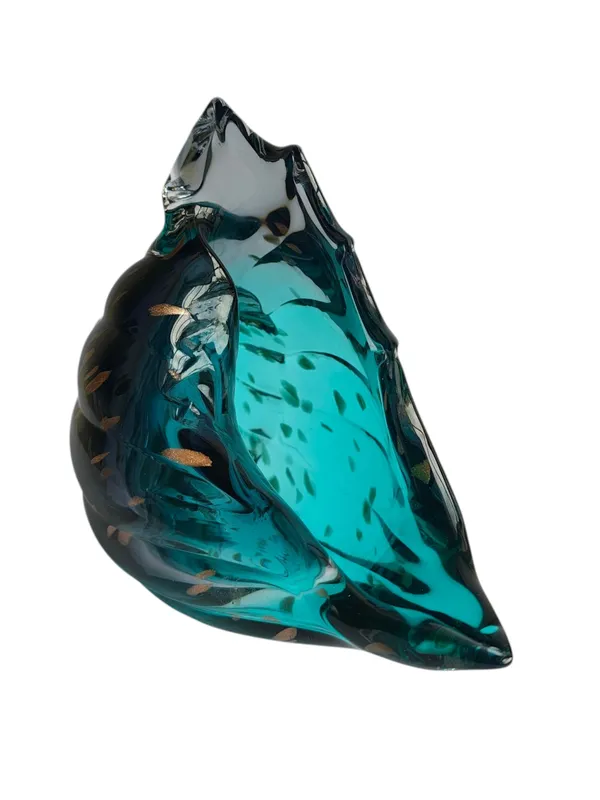 Luxury_Aqua_Blue_Conch_Shell_Showpiece_-_Hand_Blown_Glass_with_Gold_Flakes