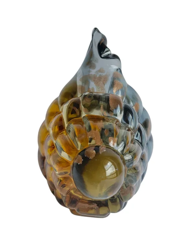 Luxury_Honey_Gold_Conch_Shell_Showpiece_-_Hand_Blown_Glass_with_Gold_Flakes