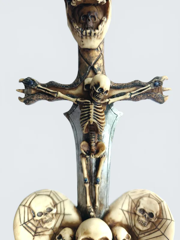 Skeleton_Cross_Knife_D�cor