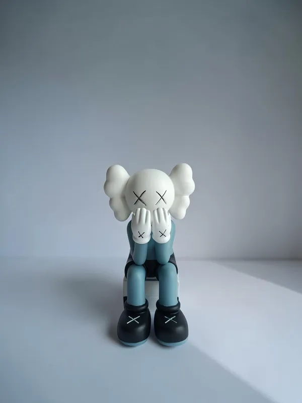 KAWS-Inspired_Companion_Figure_-_Passing_Through