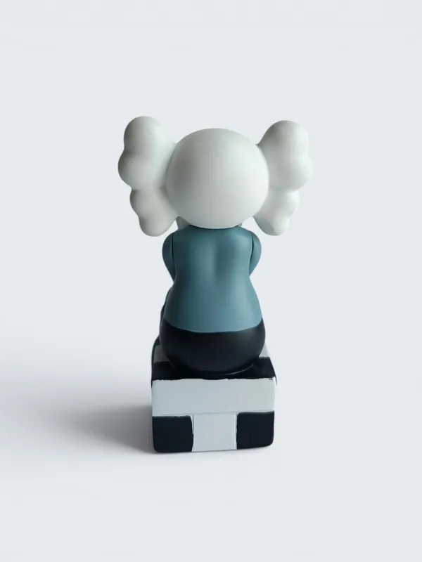 KAWS-Inspired_Companion_Figure_-_Passing_Through