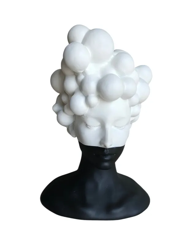 Dreaming_Cloud_Woman_Bust_Medium-Bubble_Hair_Lady