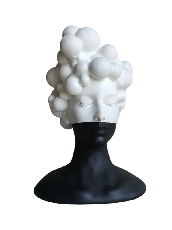 Dreaming_Cloud_Woman_Bust_Medium-Bubble_Hair_Lady