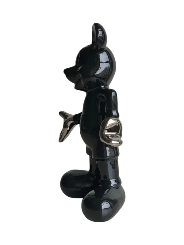 Noir_Chrome_-_The_Glossy_Mouse_Showpiece