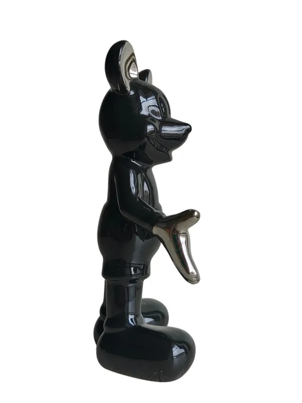 Noir_Chrome_-_The_Glossy_Mouse_Showpiece