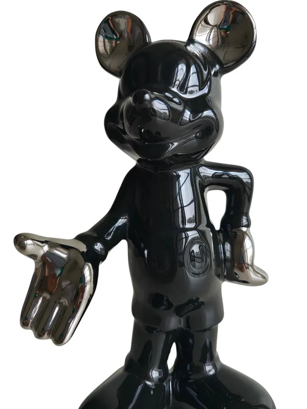 Noir_Chrome_-_The_Glossy_Mouse_Showpiece
