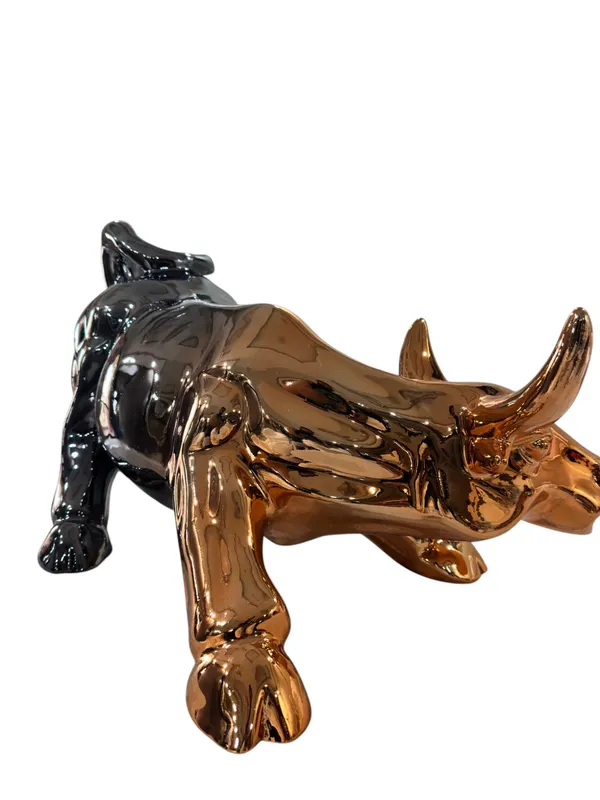 Titan_Charge_Metallic_Bull_Sculpture_Rose_Gold_&_Gunmetal_Edition