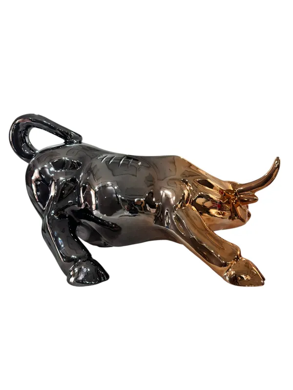 Titan_Charge_Metallic_Bull_Sculpture_Rose_Gold_&_Gunmetal_Edition