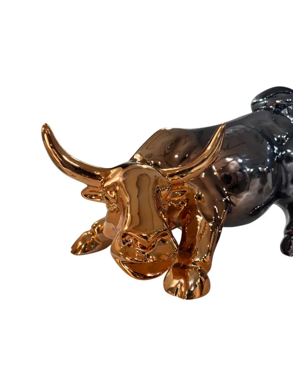 Titan_Charge_Metallic_Bull_Sculpture_Rose_Gold_&_Gunmetal_Edition