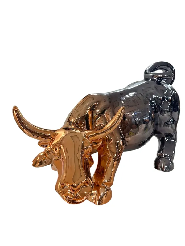 Titan_Charge_Metallic_Bull_Sculpture_Rose_Gold_&_Gunmetal_Edition