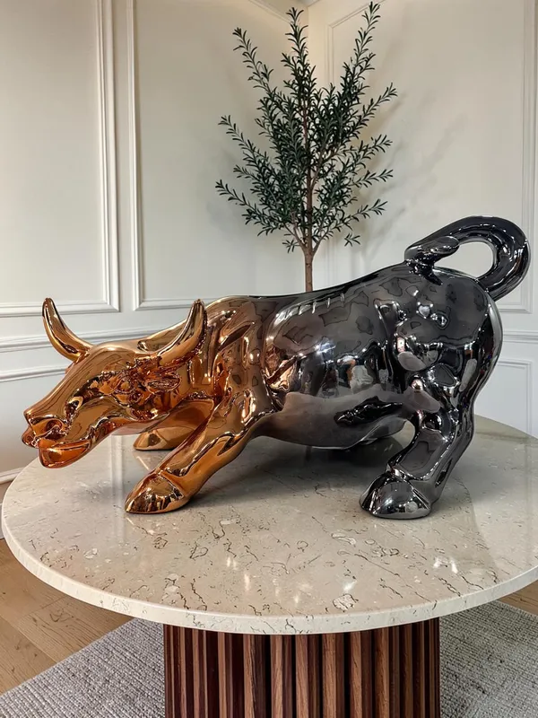 Titan_Charge_Metallic_Bull_Sculpture_Rose_Gold_&_Gunmetal_Edition