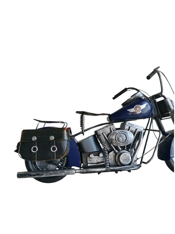Vintage_Metal_Bike_Showpiece
