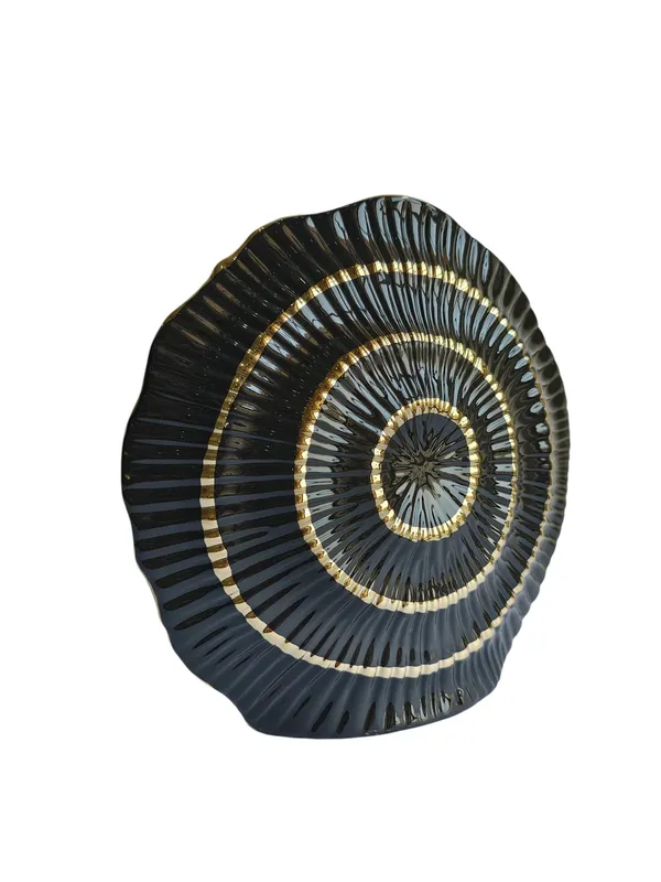 Black_&_Golden_Ceramic_Premium_&_Elegant_Vase