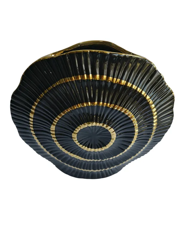 Black_&_Golden_Ceramic_Premium_&_Elegant_Vase