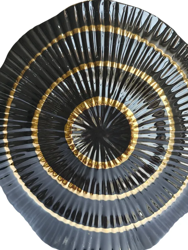 Black_&_Golden_Ceramic_Premium_&_Elegant_Vase