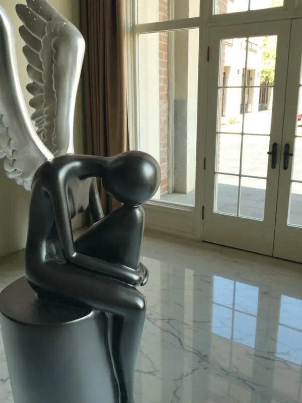 Black_&_Silver_Lady_with_Wings