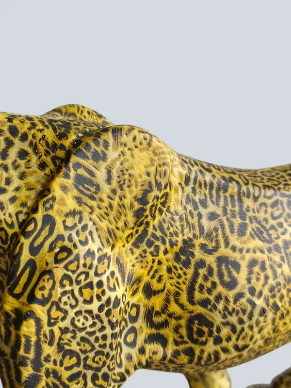 Yellow_Leapord