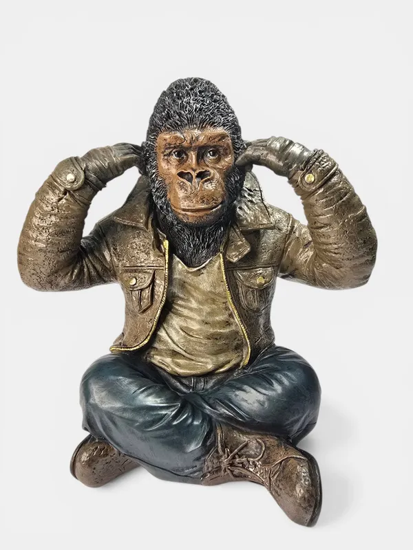 Gorilla-hear_No_Evil