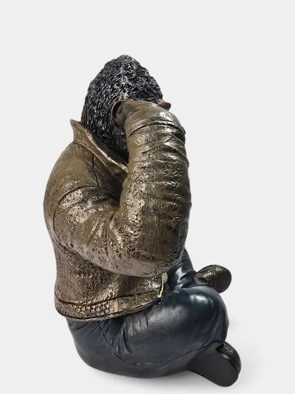 Gorilla-hear_No_Evil