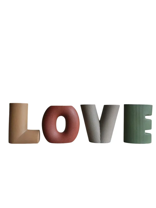 Ribbed_LOVE_-_Modern_Ceramic_Letter_Vases