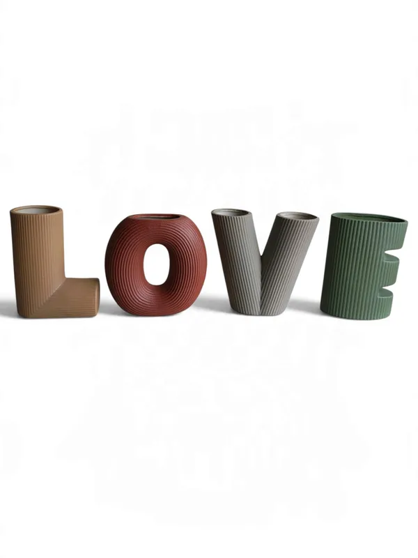 Ribbed_LOVE_-_Modern_Ceramic_Letter_Vases